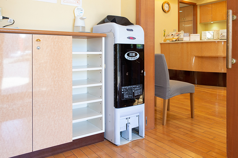 スリッパ殺菌ディスペンサー